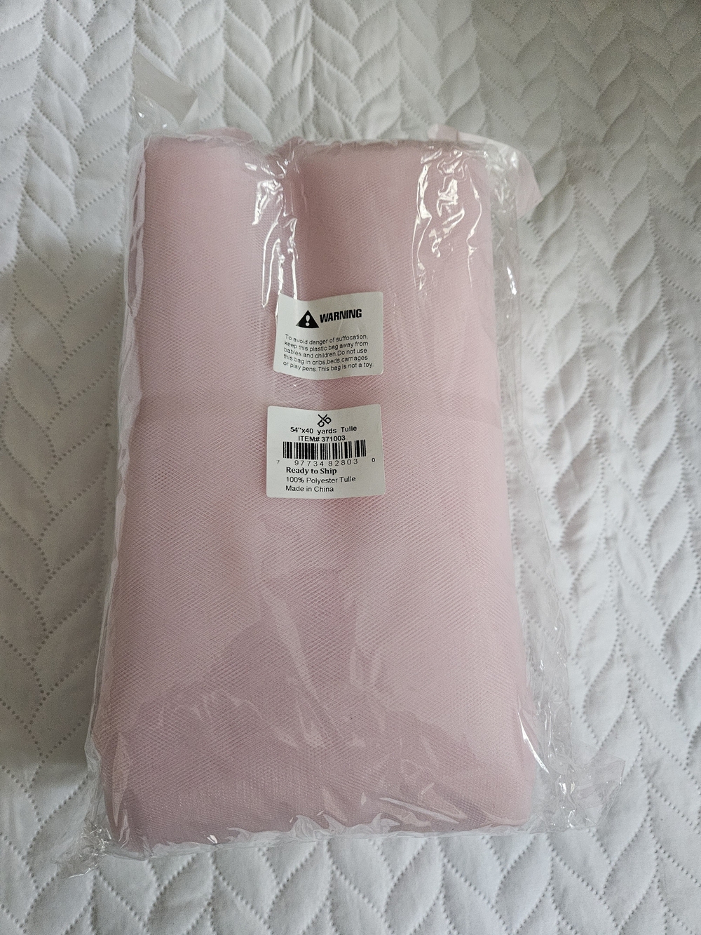 54x40 Pink Tulle. Full Bolt